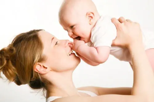 Crema Antiiritanta Bebe din Gradina – Cele Mai Bune 4 Ingrediente